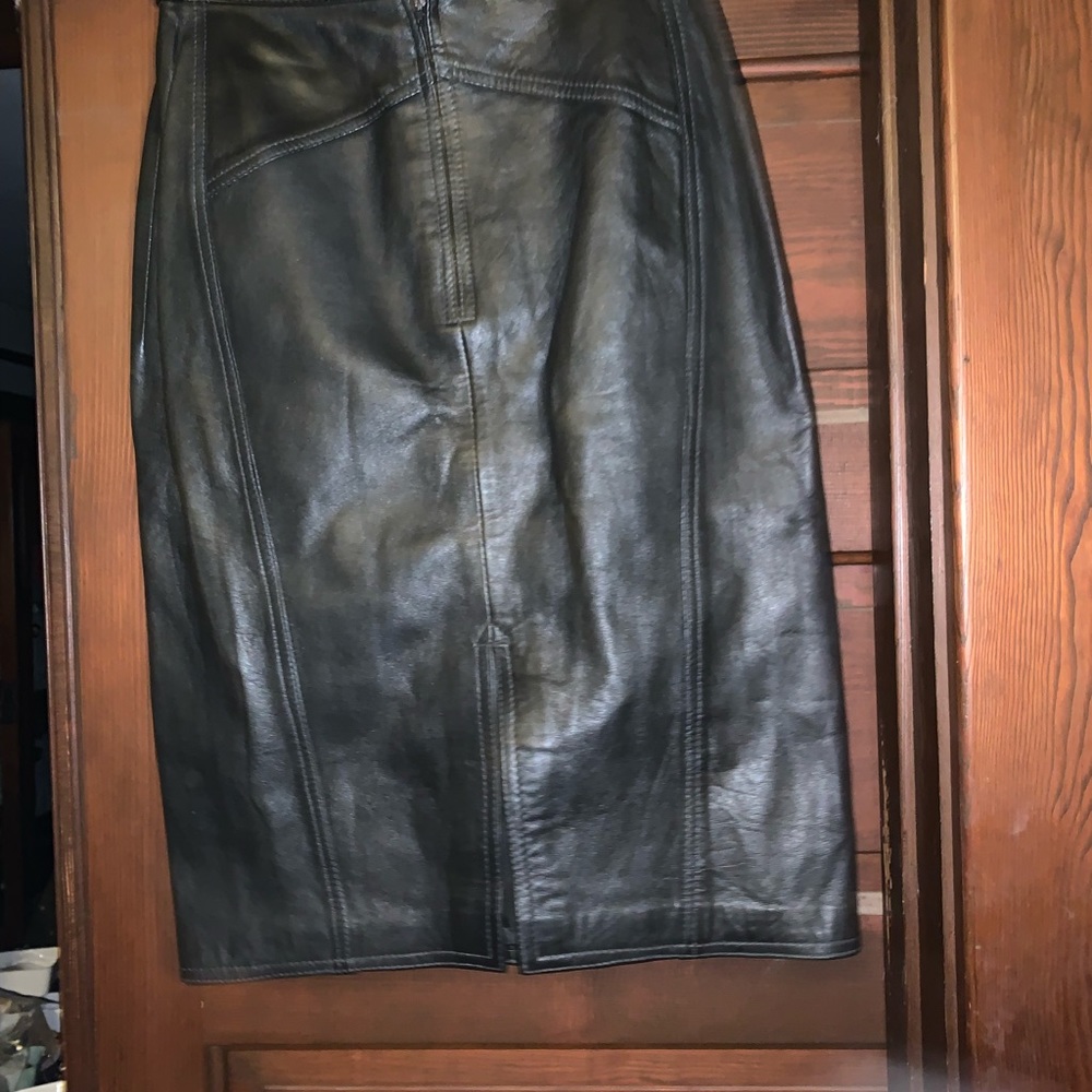 Danarasa black genuine Italian leather skirt, new with tags. Very soft French 40